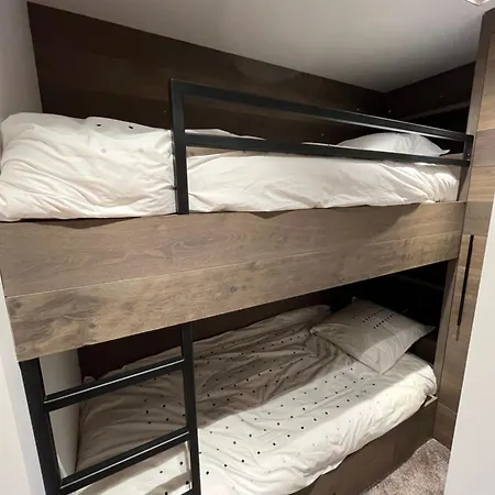 Le 102 Apartment